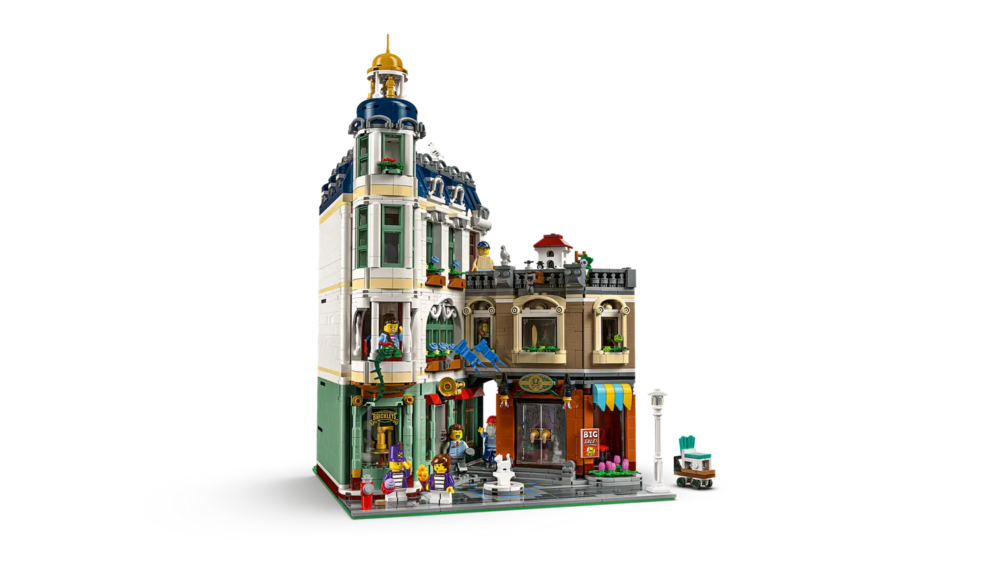 LEGO set 11371 – Winkelstraat –  uit de Lego Iocns collectie, te huur in West- en Oost-Vlaanderen bij Brickset for You
