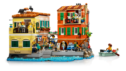LEGO set 21359 – Italiaanse Rivièra–  uit de Lego Ideas collectie, te huur in West- en Oost-Vlaanderen bij Brickset for You