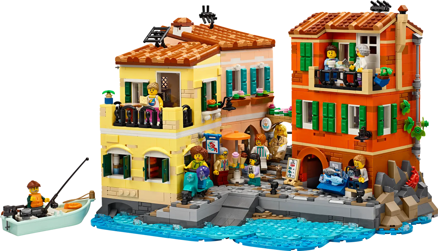 LEGO set 21359 – Italiaanse Rivièra–  uit de Lego Ideas collectie, te huur in West- en Oost-Vlaanderen bij Brickset for You