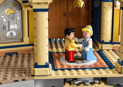 LEGO set 43222 – Disney kasteel uit de Lego Disney collectie, te huur in West- en Oost-Vlaanderen bij Brickset for You