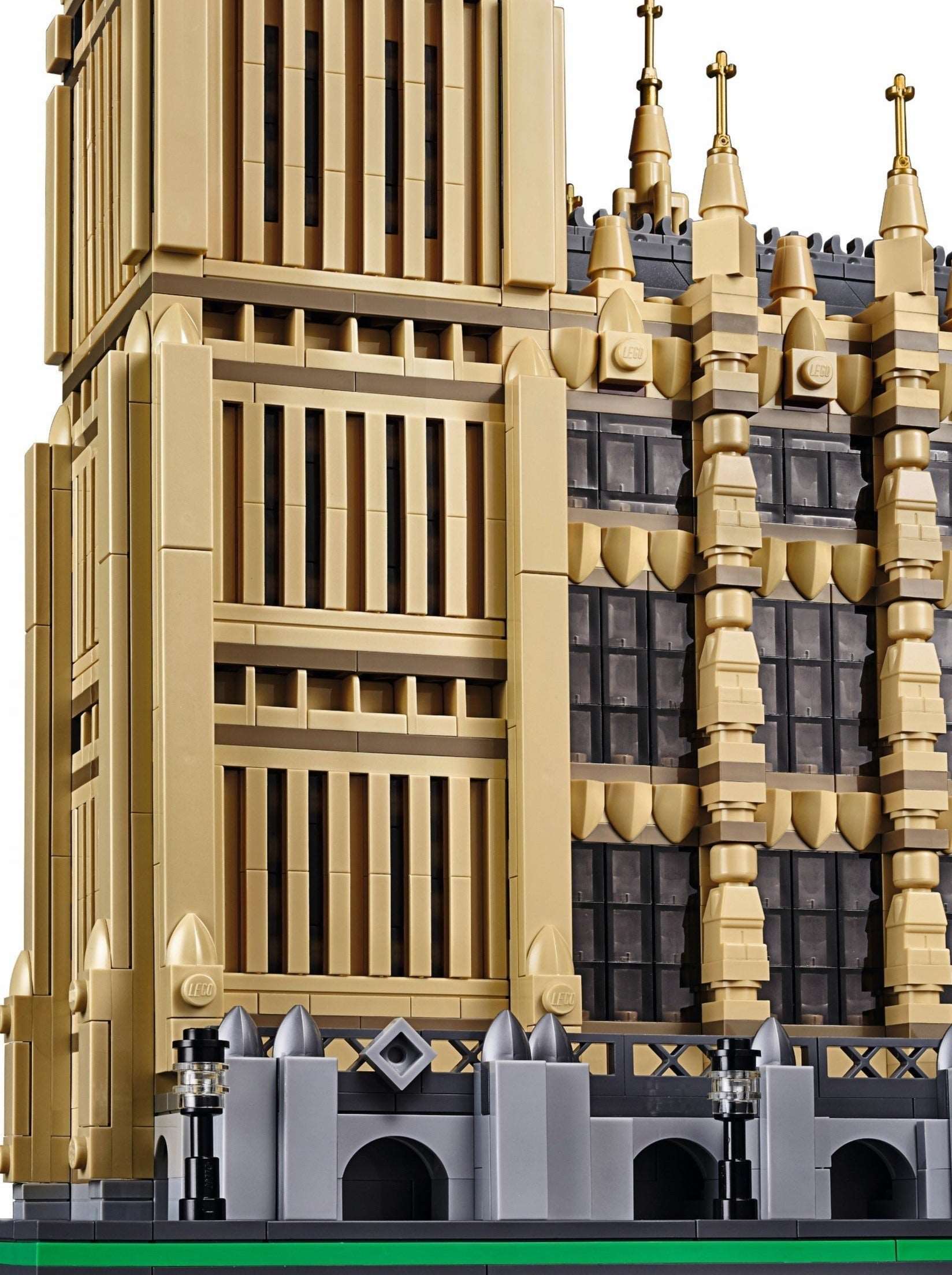 LEGO set 10253 – Big Ben uit de Lego Creator Expert collectie, te huur in West- en Oost-Vlaanderen bij Brickset for You