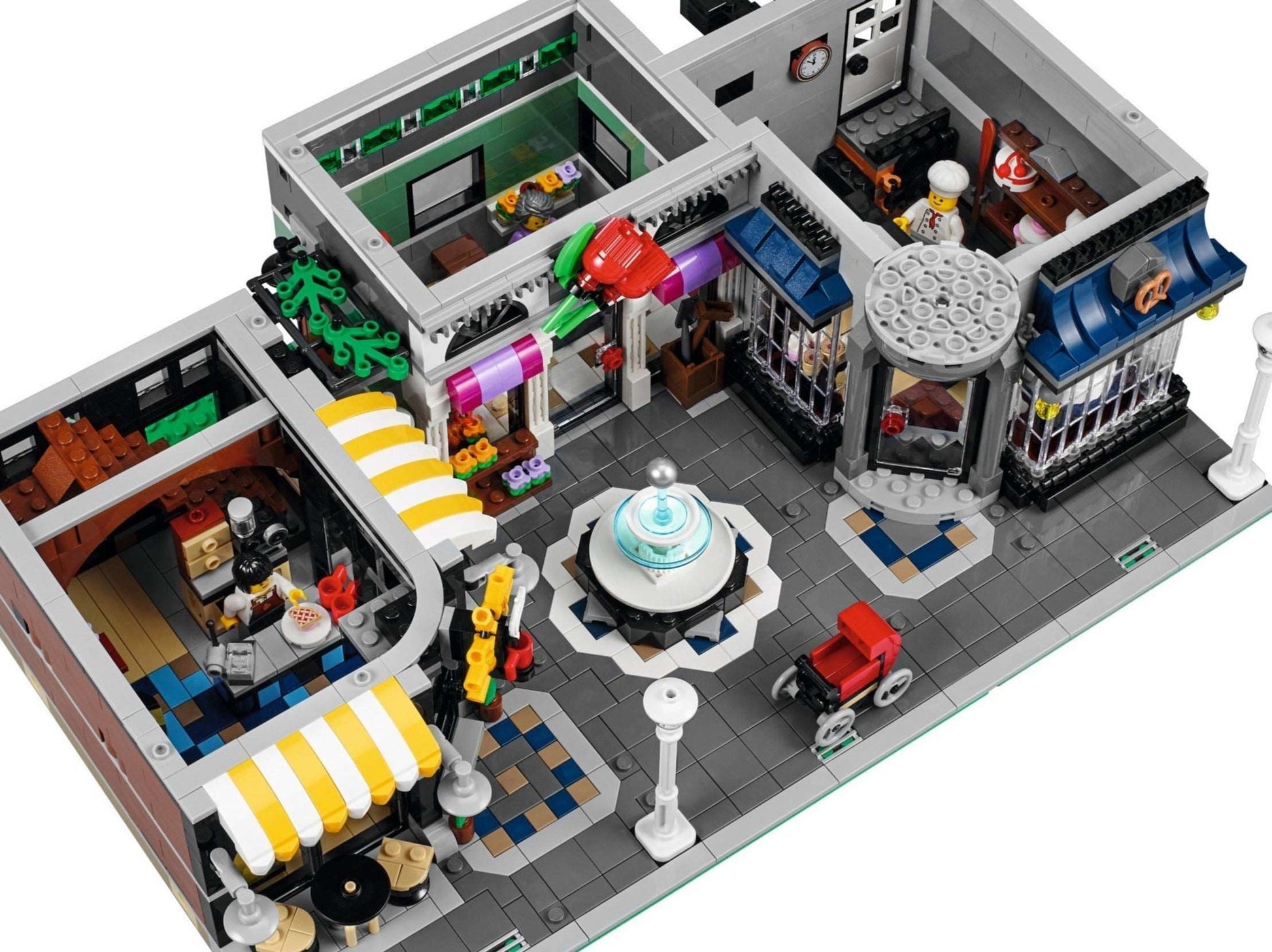 LEGO set 10255 – Gebouwenset uit de Lego Creator Expert collectie, te huur in West- en Oost-Vlaanderen bij Brickset for You