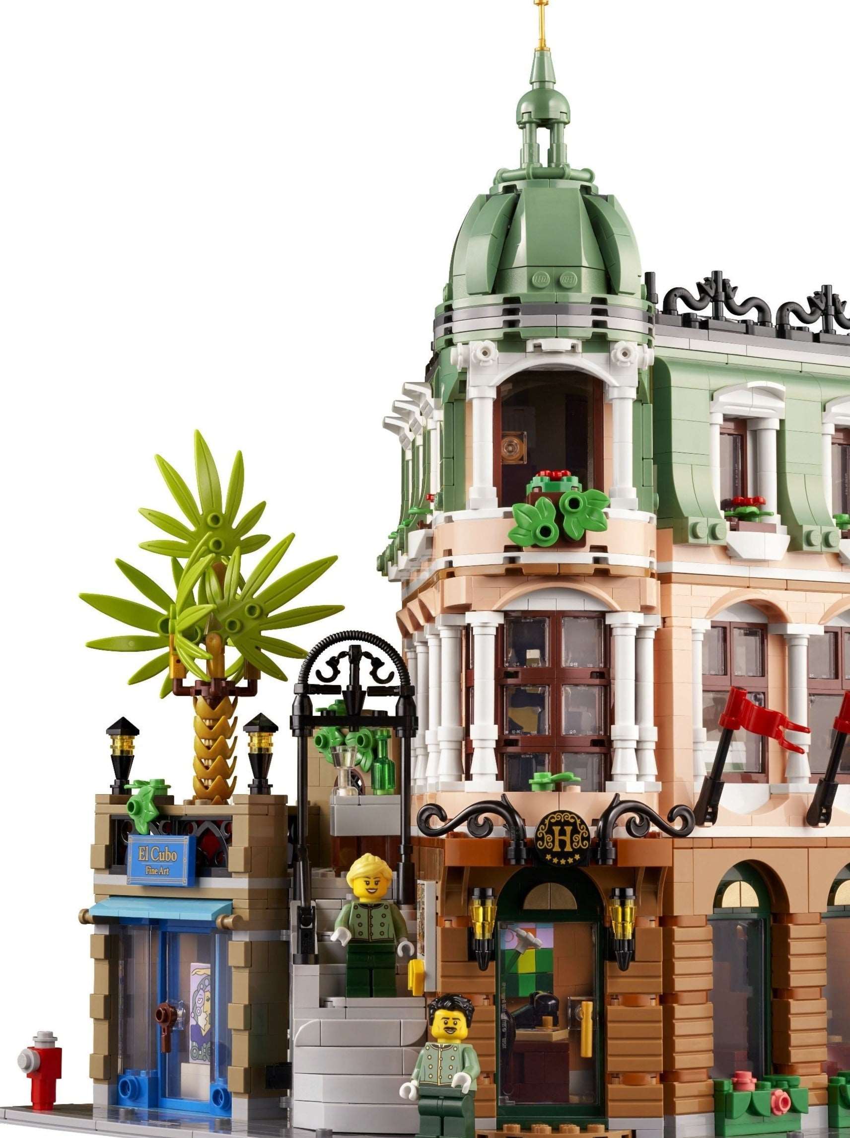 LEGO set 10297 – Boetiekhotel (Set 1) uit de Lego Creator Expert collectie, te huur in West- en Oost-Vlaanderen bij Brickset for You