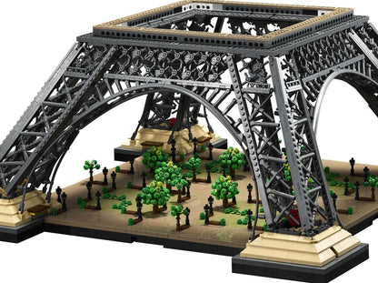 LEGO set 10307 – Eiffeltoren (Set 1) uit de Lego Creator Expert collectie, te huur in West- en Oost-Vlaanderen bij Brickset for You