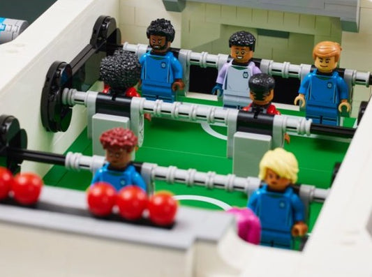 LEGO set 21337 – Tafelvoetbal uit de Lego Ideas collectie, te huur in West- en Oost-Vlaanderen bij Brickset for You