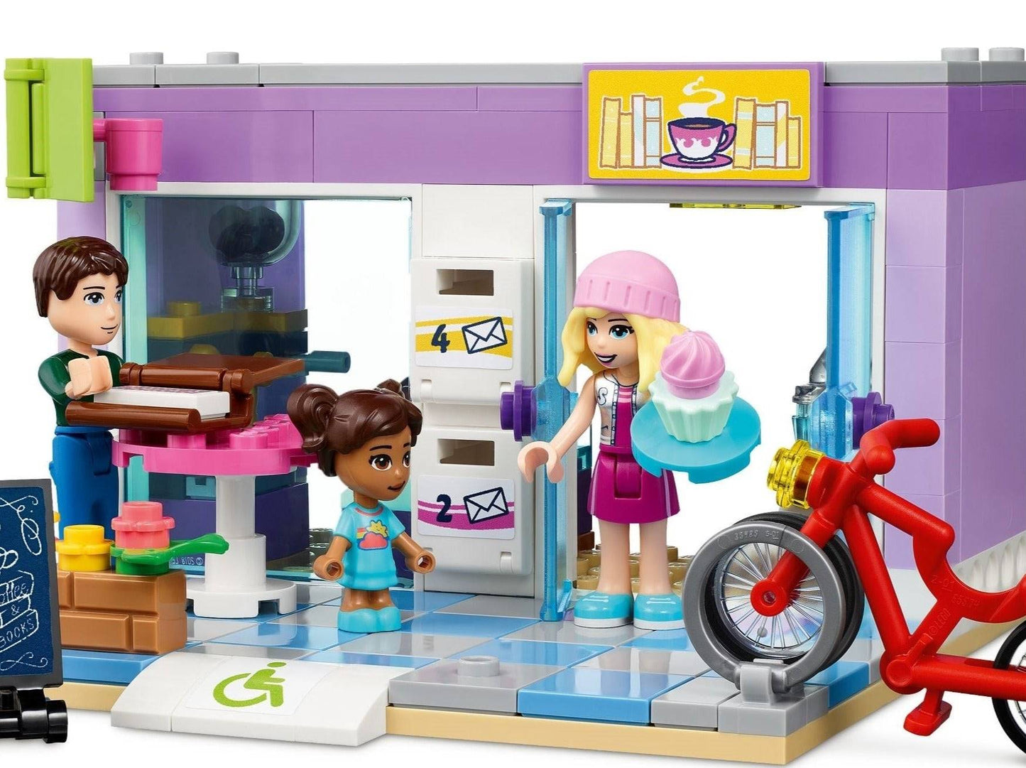 LEGO set 41704 – Hoofdstraatgebouw uit de Brickset for Kids collectie, te huur in West- en Oost-Vlaanderen bij Brickset for You