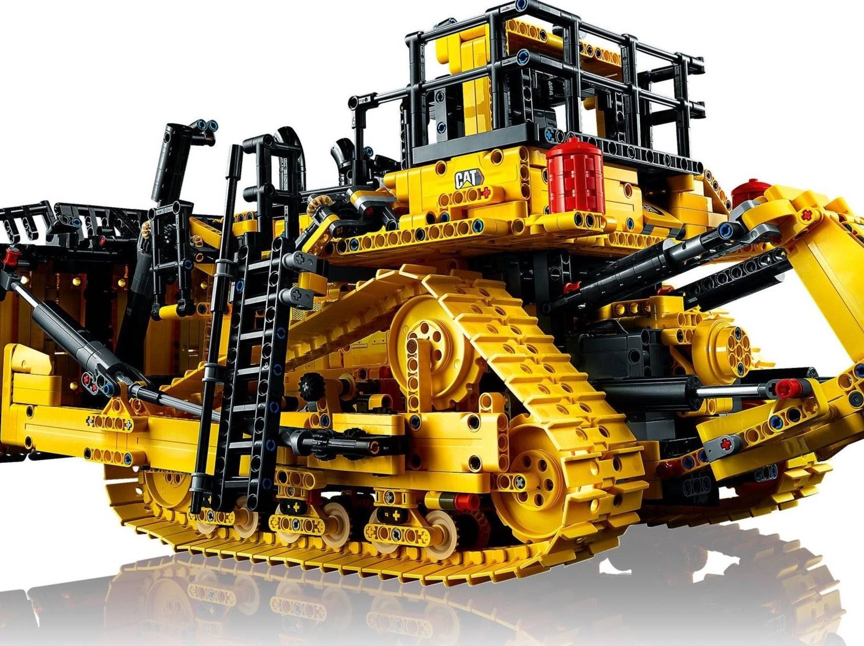LEGO set 42131 – Cat® D11 Bulldozer met app-besturing uit de Lego Technic collectie, te huur in West- en Oost-Vlaanderen bij Brickset for You