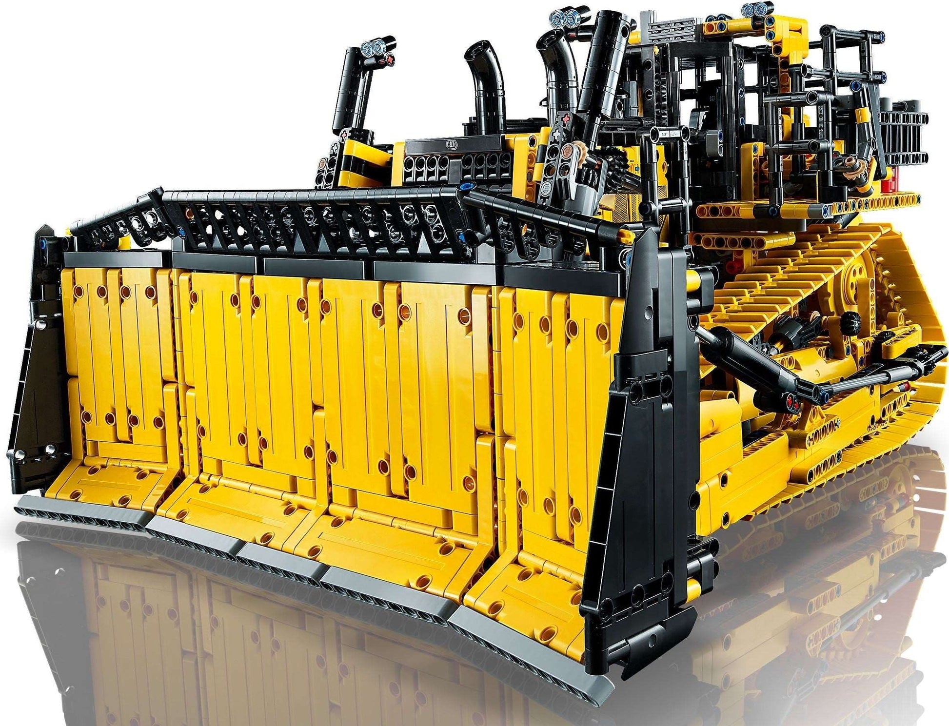 LEGO set 42131 – Cat® D11 Bulldozer met app-besturing uit de Lego Technic collectie, te huur in West- en Oost-Vlaanderen bij Brickset for You