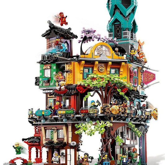 LEGO set 71741 – Ninjago stadstuinen uit de Lego Ninjago collectie, te huur in West- en Oost-Vlaanderen bij Brickset for You
