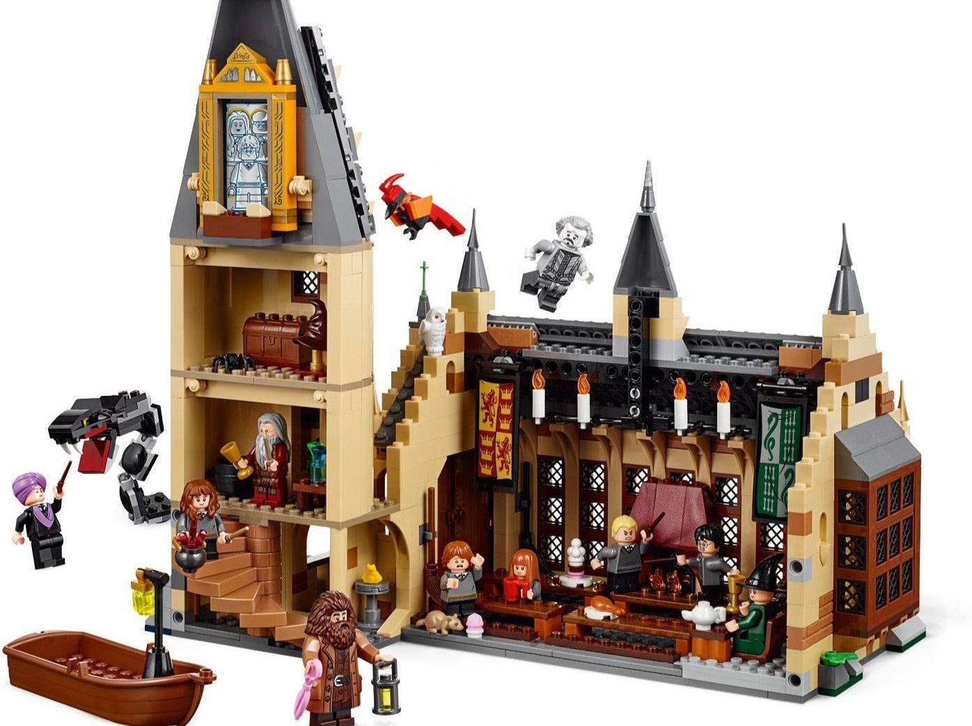 LEGO set 75954 – De Grote Zaal van Zweinstein™ uit de Lego Harry Potter collectie, te huur in West- en Oost-Vlaanderen bij Brickset for You
