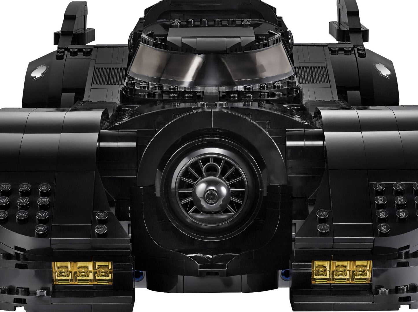 LEGO set 76139 – 1989 Batmobile uit de Lego Batman collectie, te huur in West- en Oost-Vlaanderen bij Brickset for You